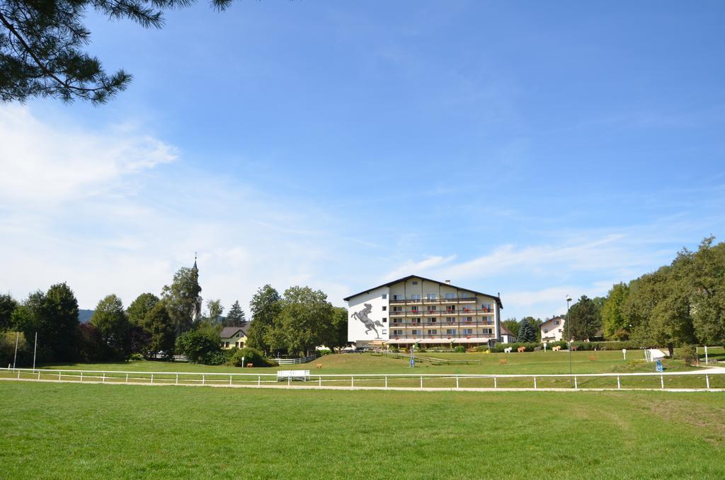 Hotel Reitzentrum Hausruckhof Ampflwang im Hausruckwald Extérieur photo